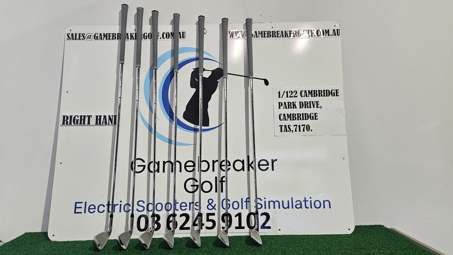 Wilson Staff DYNAPWR iron set 5-GW.