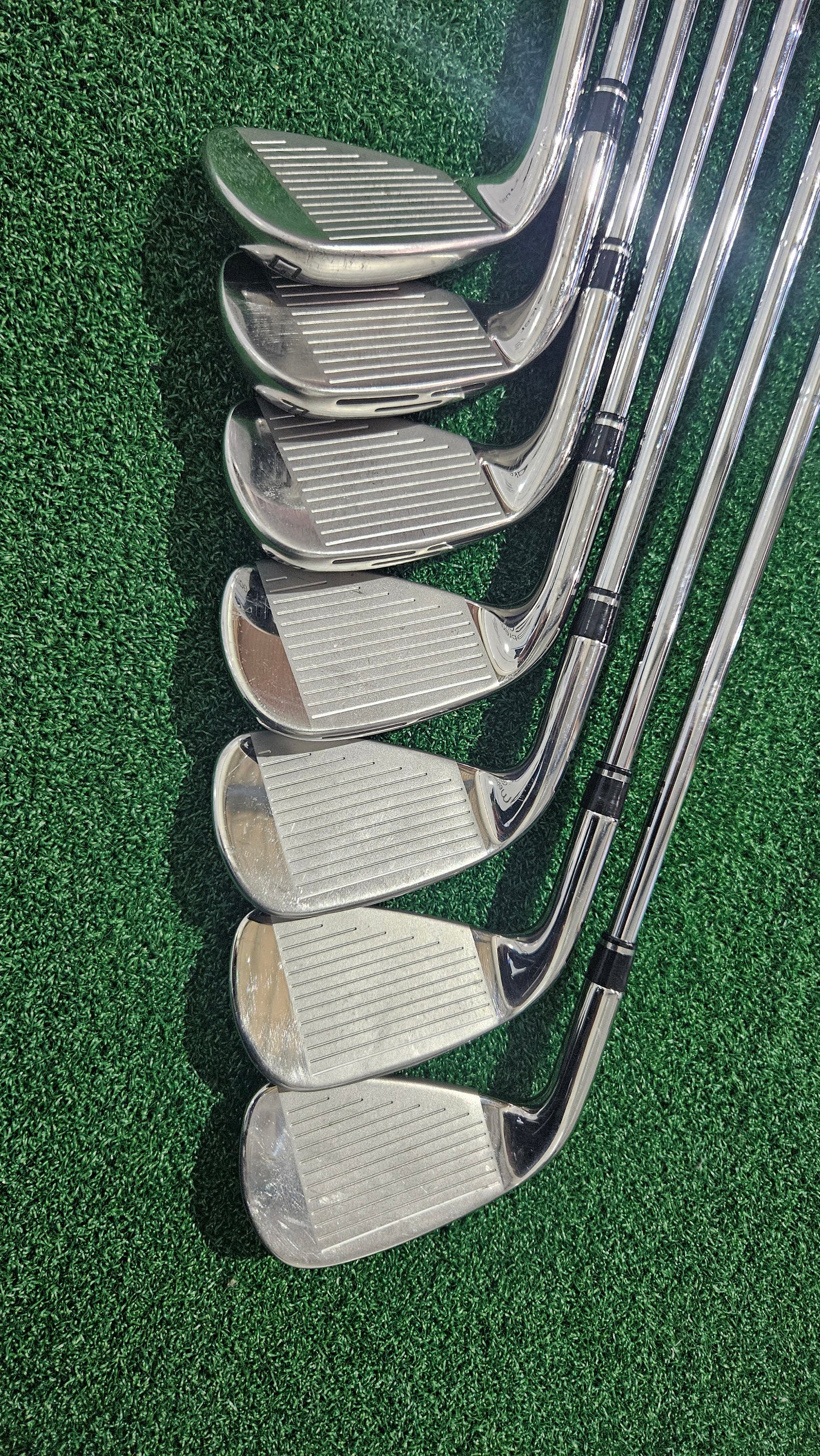 Wilson Staff DYNAPWR iron set 5-GW.